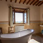 Dell'oliveto, Private Pool And Views Villa Tuoro sul Trasimeno